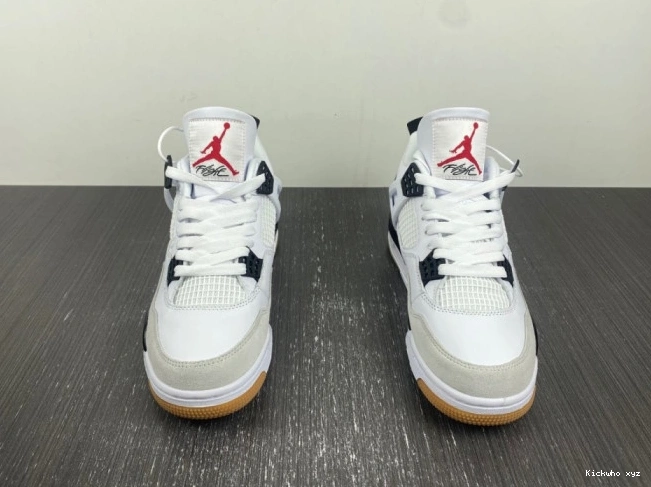 Nike 4 Jordan x Air DR5415-100 SB 0630